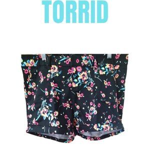 TORRID Plus Size LIKE NEW Black & Bright Floral Santeen Shorts.